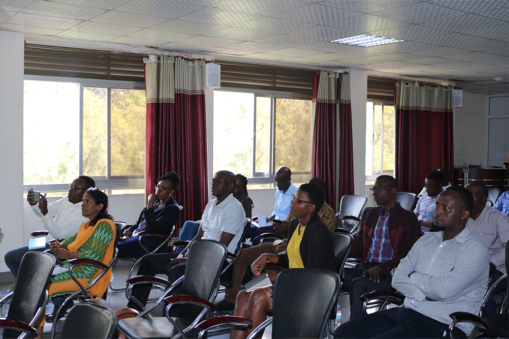 Participants are attending the seminar