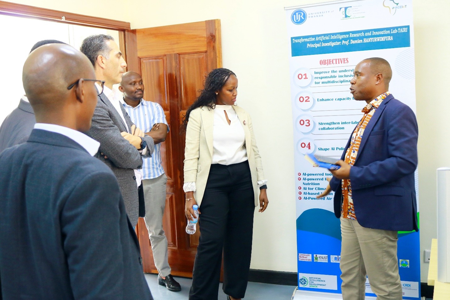 Ministry of ICT and Innovation visit at the TAIRI lab